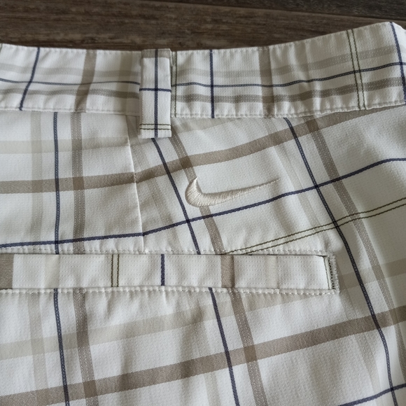 Mens Nike Golf FIT Dry White Plaid Athletic Chino Golf Shorts Casual - Picture 5 of 10